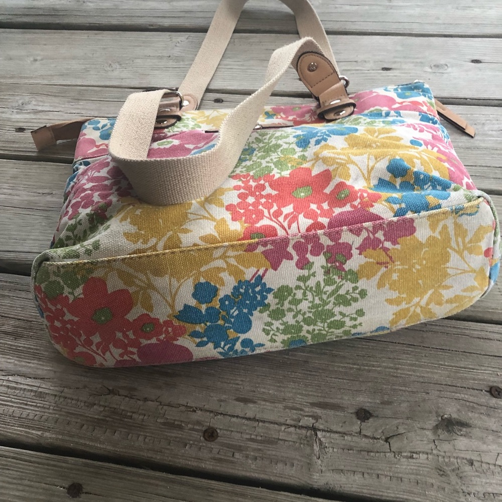 Relic Floral Shoulder Bag - Picture 5 of 12
